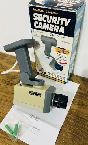 Câmera De Segurança Falsa Vintage Anos 90 - Na Caixa Sem Uso