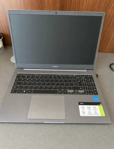Samsung Book * Intel Core i3 de 11ª geração * 12GB de RAM