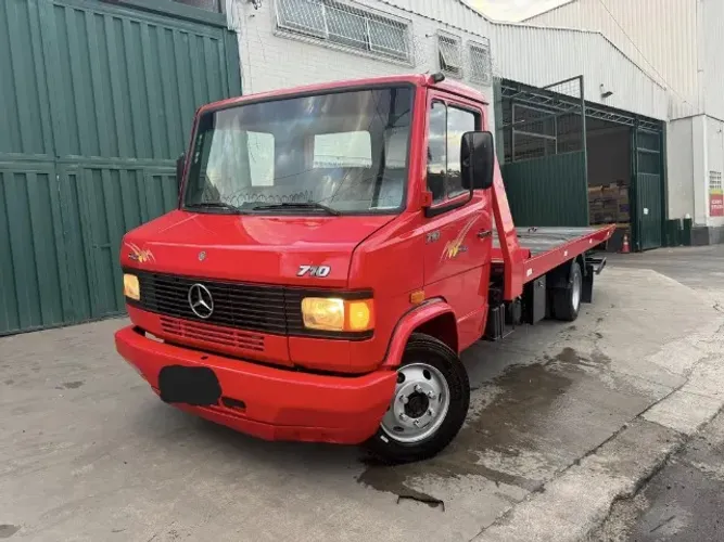 Mercedes Benz MB 710 Guincho Plataforma