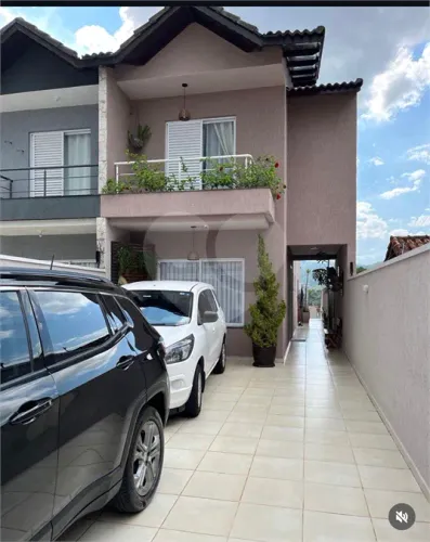SOBRADO 3 QUARTOS 1 SUITE COM PISCINA - PORTEIRA FECHADA