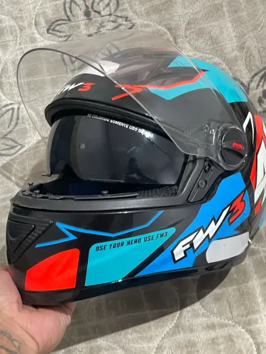 Capacete moto