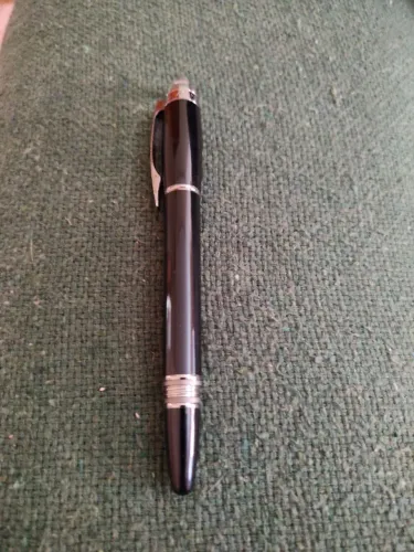Vendo Caneta Montblanc Starwalker Midnight em perfeito estado.