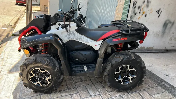 Quadriciclo can am outlander xmr 570