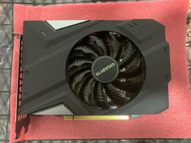 GTX 1650 Gigabyte 4Gb com defeito