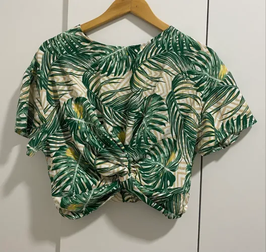blusa estampada verde folhagens P