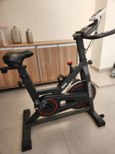 Bicicleta ergométrica para spinning