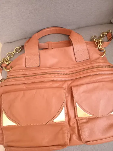 Bolsa de couro legítimo seminova