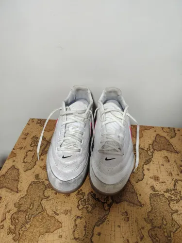 Nike Tiempo Street Gato 43
