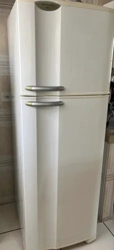 Geladeira Electrolux 340 litros