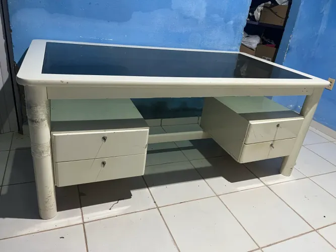 Mesa para escritório.