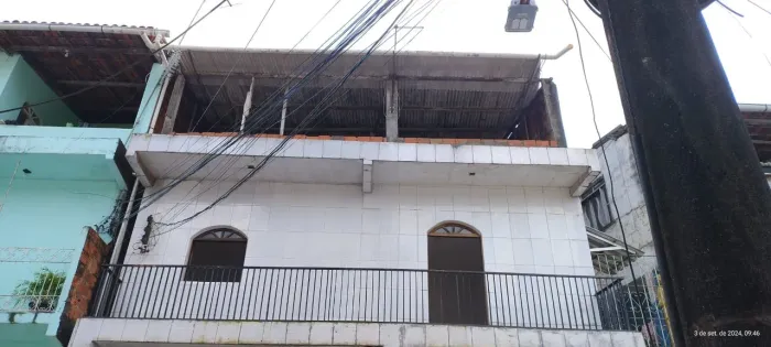 Casa a venda em Candeias