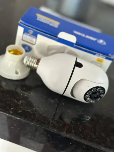 CÂMERA WIFI 1080P TIPO BOCAL + CARTÃO 32GB INCLUSO