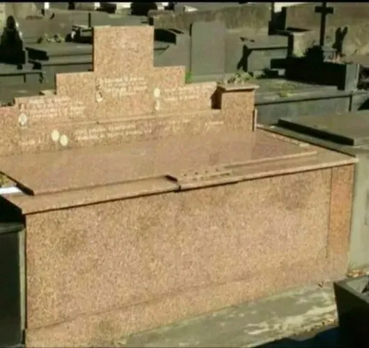 Jazigo Perpétuo Cemitério do Caju