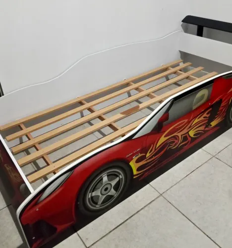Cama infantil carro de fórmula 1