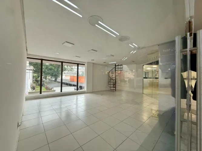 Sala Comercial para alugar no Centro de Florianópolis.