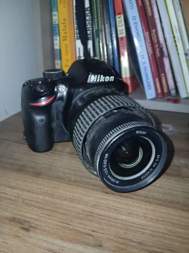 Nikon D3200 + 18-55mm (para conserto)