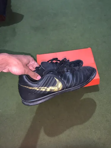 Chuteira Nike Futsal Tiempo Preta
