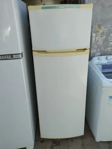Vendo geladeira Consul degelo seco , funcionando perfeitamente.