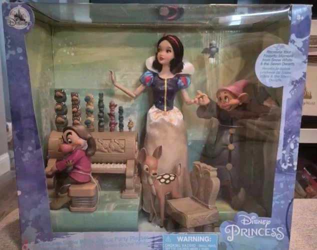 BONECA BARBIE BRANCA DE NEVE SET DISNEY STORE COMPLETO ITEM RARO