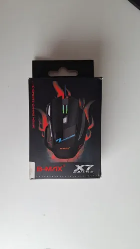 Mouse gamer ainda na caixa