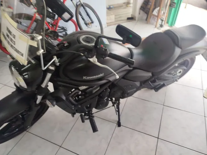 Moto pouco rodada