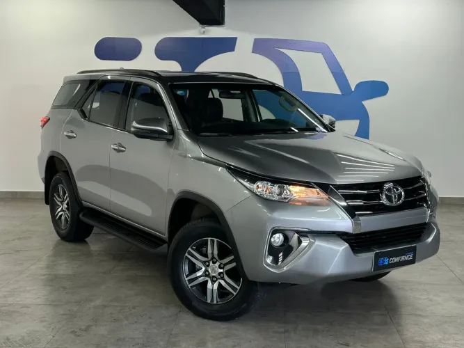 Toyota Hilux SW4 SR 4X2 2.7/ 2.7 Flex 16V Aut. 2020
