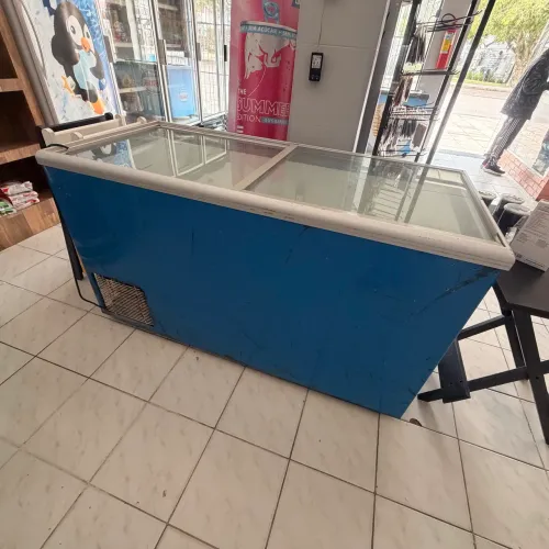 Freezer horizontal c/ tampa de vidro deslizante