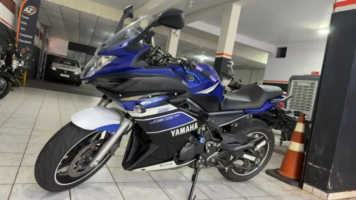 Yamaha Xj6 f