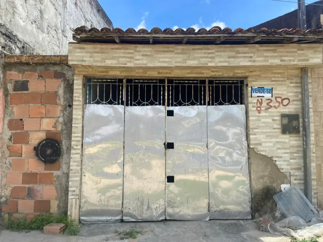 CASA A VENDA NO PARQUE DOS FARÓIS