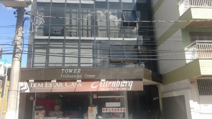 Sala Comercial para Locação ou Venda no Centro de Gravataí/RS  33 m²  Prédio com Portaria 