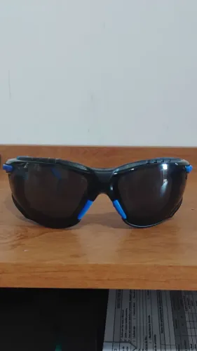 Óculos de proteção almofadado 3M Solus 1000 com C.A 