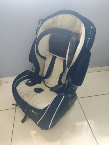 Cadeirinha de criança para carro