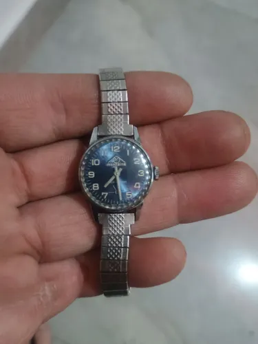 Relógio Mondaine 17 Rubis fundo azul Ancre antimagnetic (Made in Swiss) 