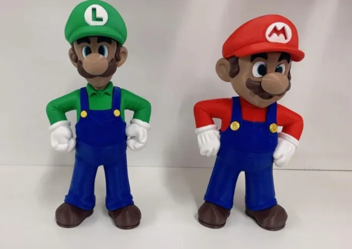 Bonecos super Mário em gravação 3D