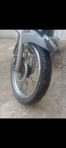 Vende -se Moto Honda 150 Cilindradas