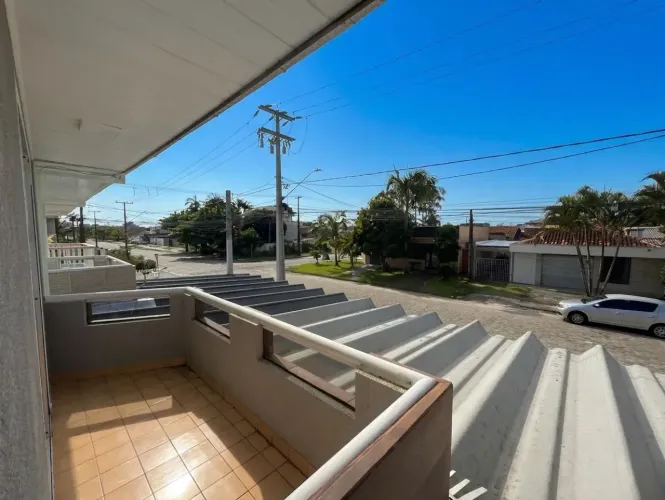 Venda sobrado Duplex 3 dormitórios Bairro Brejatuba - Guaratuba - Pr..