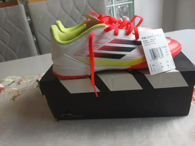 Chuteira society adidas f50 Tamanho 35.  