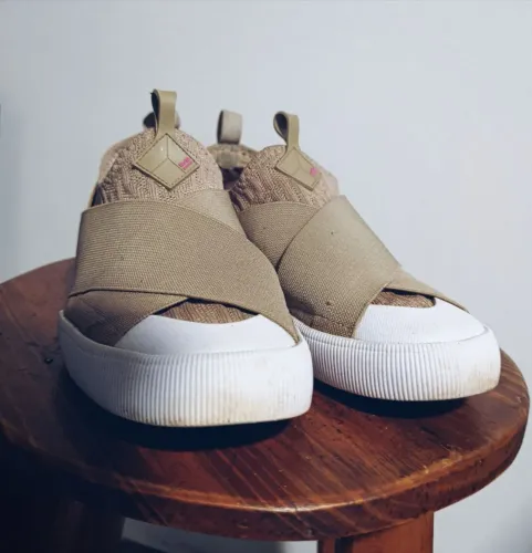 Tenis Feminino Santa Lolla Slip On Faixa Nude