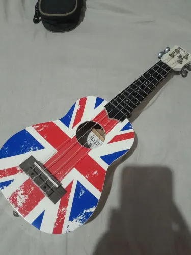 ukulele maju