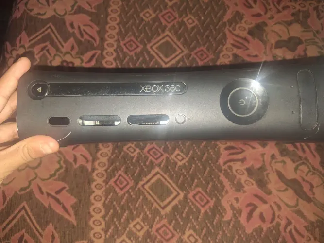 Xbox 360 funcionando com algumas Avarías na carcaça (enviado sem fonte)