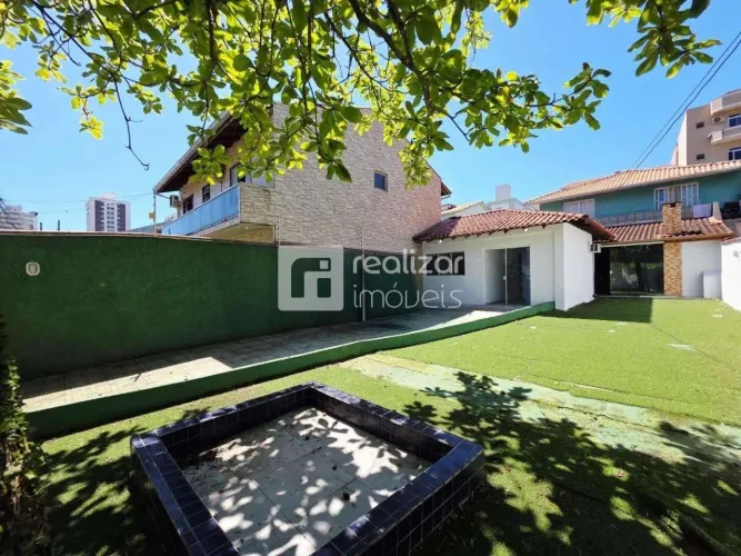 Casa 4 quartos no bairro Barreiros, São José
