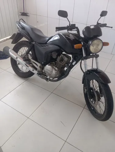 Vendo fan 150 2013 ou troco em moto Twister 250 ou fazer 250