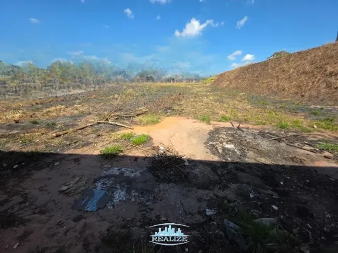 Código 4567 -  Aluga área com 2.500m² no Centro de Ipatinga.