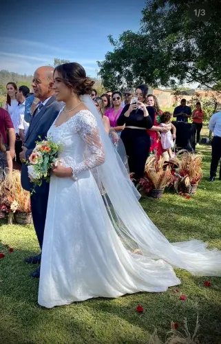 Vestido de Noiva 2 em 1 c/ Manga Removível + Véu + Gancho para calda |Renda | Tam 40/42