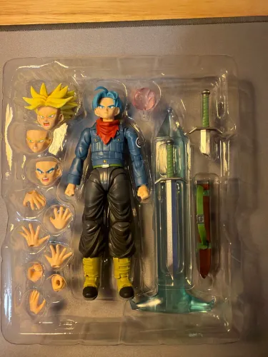 Mirai Trunks dragon ball SH Figuarts
