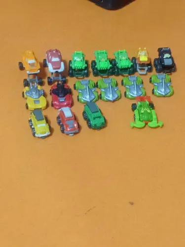 Brinquedos kinder ovo