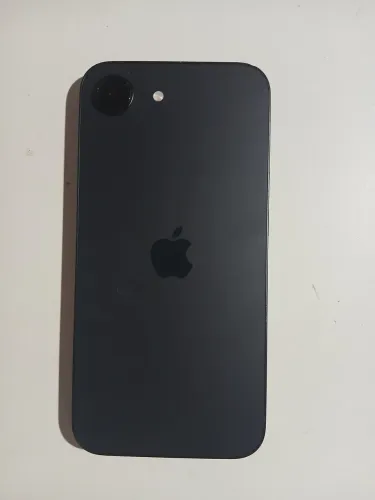 iPhone 16e, estado de novo, completo, bateria 100%