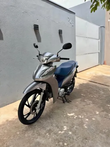 2021 Honda biz125es financio e parcelo em ate 60x))