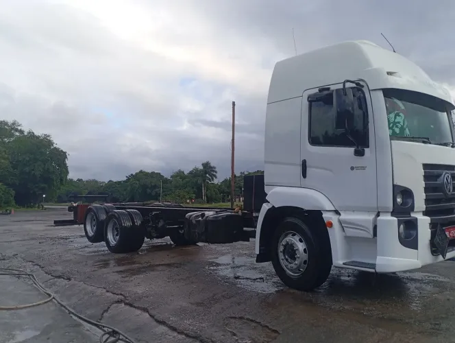 Vende se caminhão 24250