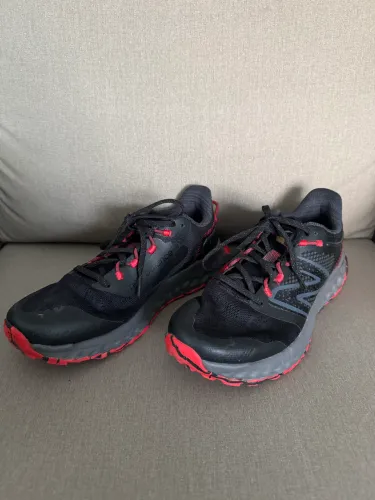 Tênis masculino New Balance Trail Running course en Sentier